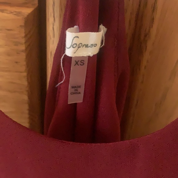 Red Lace Tank - Picture 2 of 3